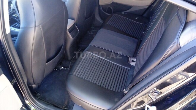 Hyundai Elantra-7