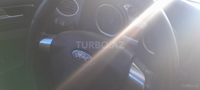 Ford Focus-6