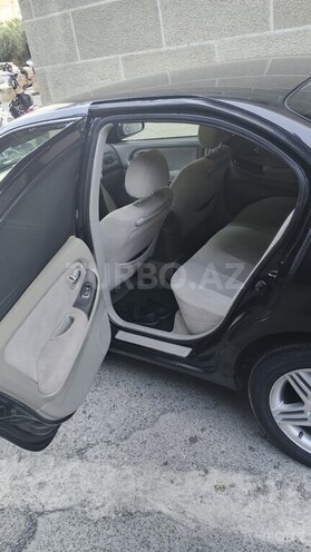 Nissan Maxima-5