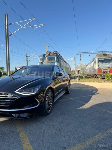 Hyundai Sonata-4