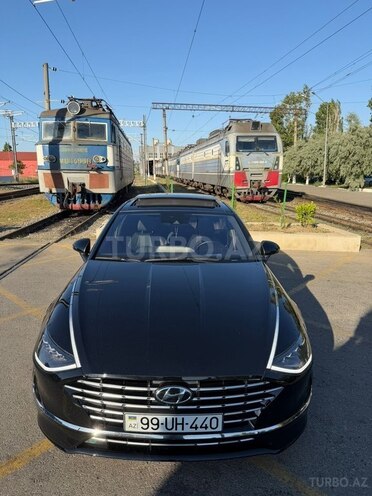 Hyundai Sonata-2