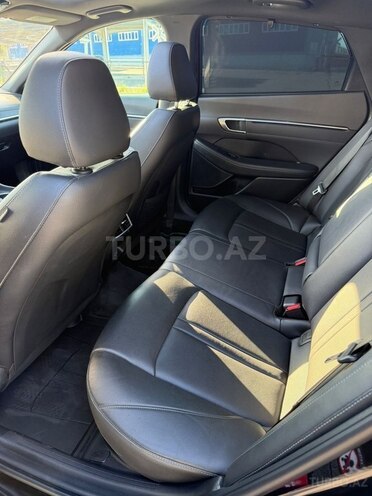 Hyundai Sonata-15