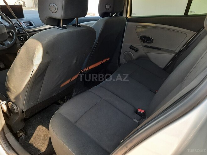 Renault Megane-9