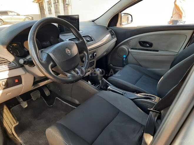 Renault Megane-7