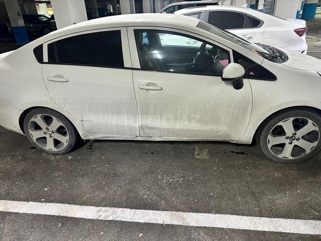 Kia Rio-5