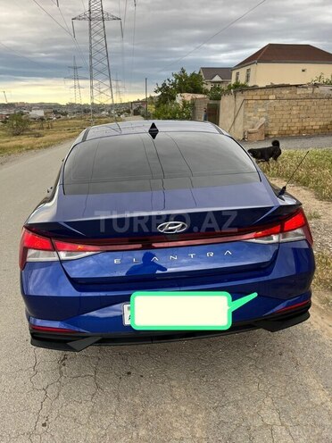 Hyundai Elantra-2