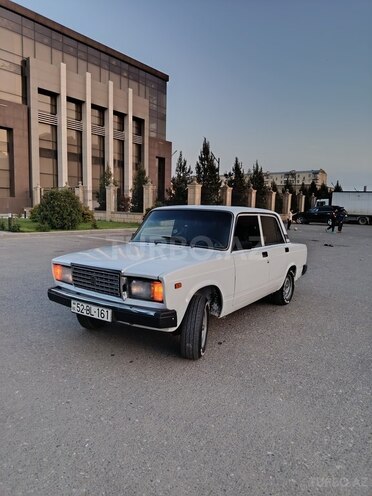 LADA (VAZ) 2107-2