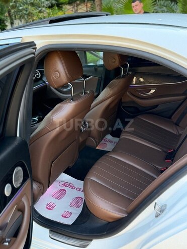 Mercedes E 300-14