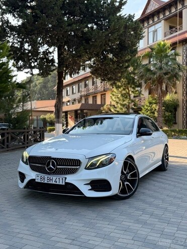 Mercedes E 300-1