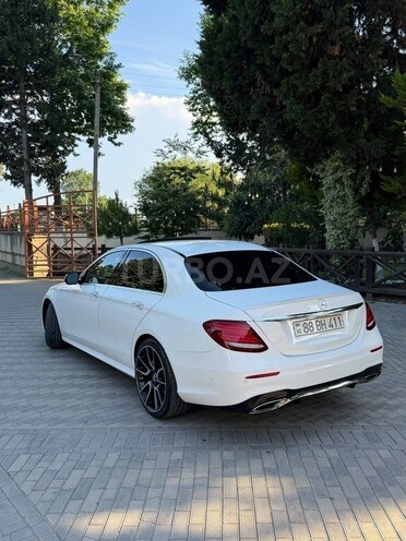 Mercedes E 300-10
