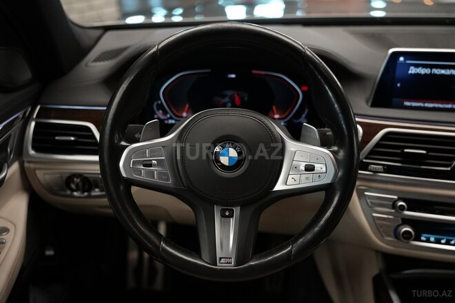 BMW 740-11