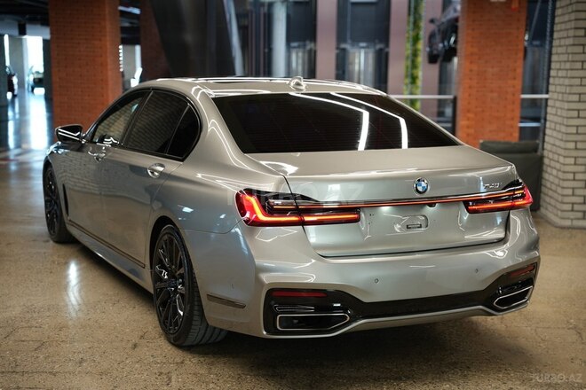 BMW 740-13