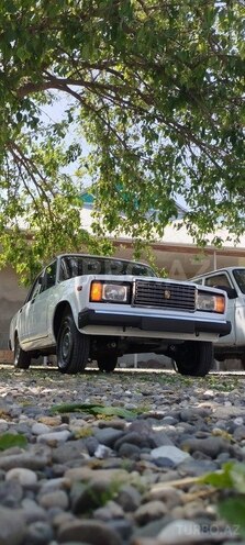 LADA (VAZ) 2107-2
