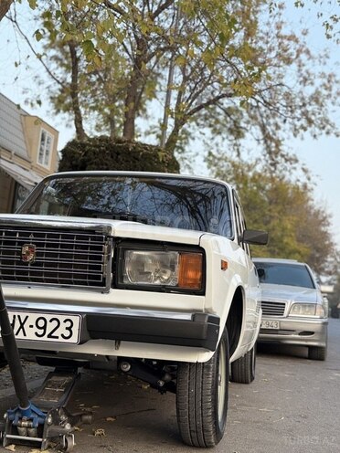LADA (VAZ) 2107-5