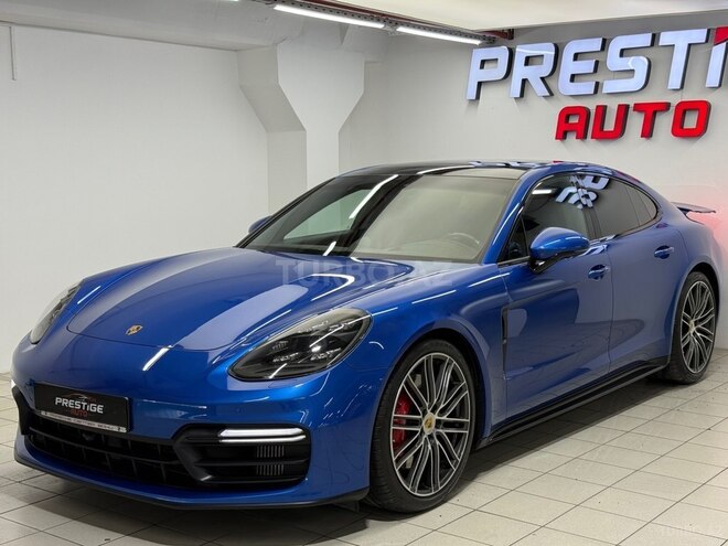 Porsche Panamera GTS-1