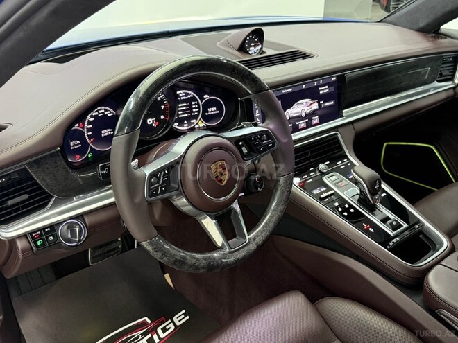 Porsche Panamera GTS-9