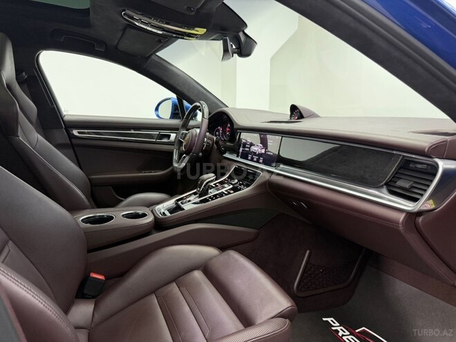 Porsche Panamera GTS-24