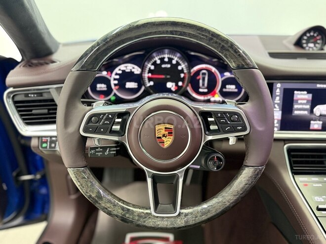 Porsche Panamera GTS-14