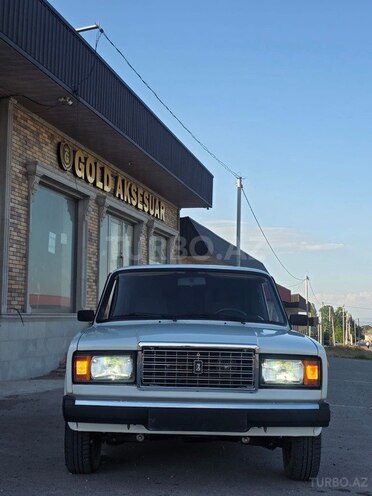 LADA (VAZ) 2107-2