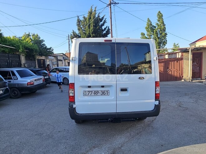Ford Transit-2