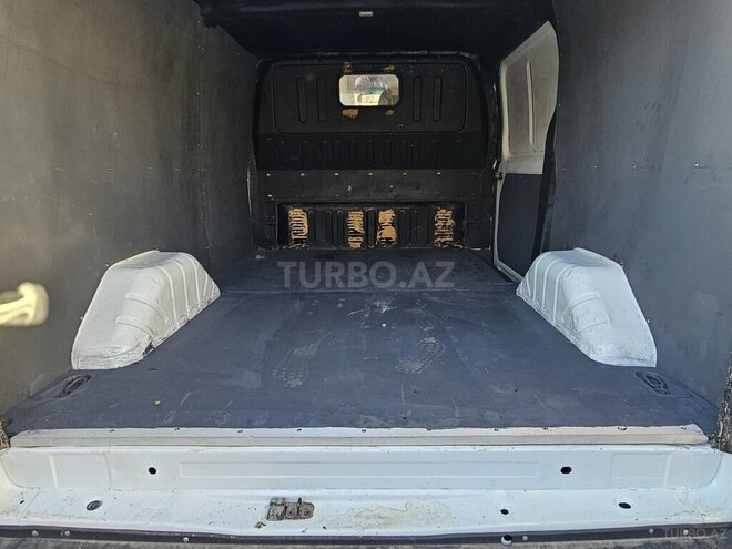 Ford Transit-6