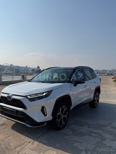 Toyota RAV4-3