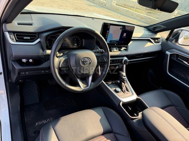 Toyota RAV4-13