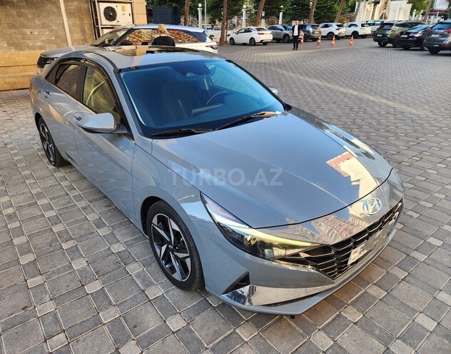 Hyundai Elantra-8
