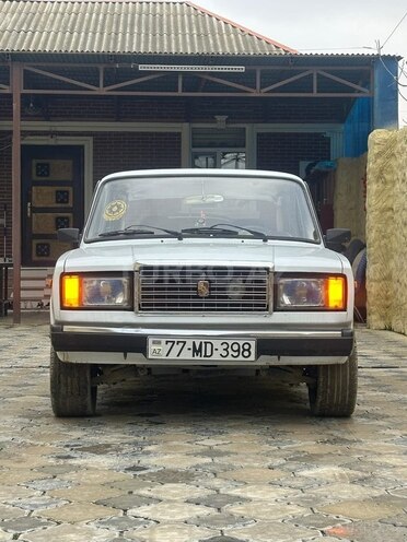 LADA (VAZ) 2107-1