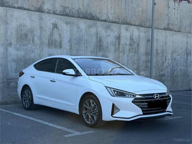 Hyundai Elantra-2