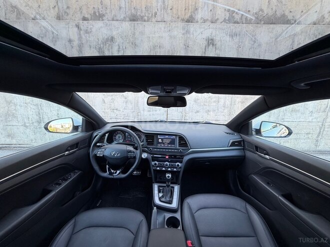 Hyundai Elantra-20
