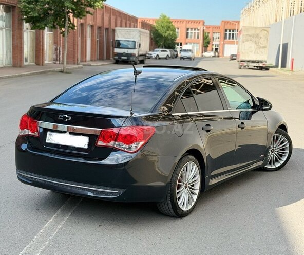Chevrolet Cruze-10