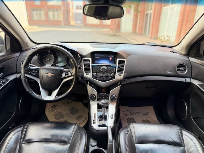 Chevrolet Cruze-17