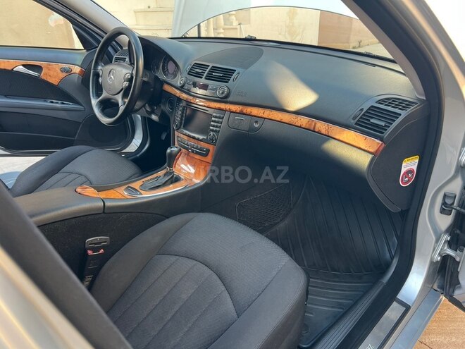 Mercedes E 220-9