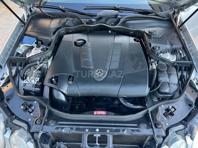 Mercedes E 220-10