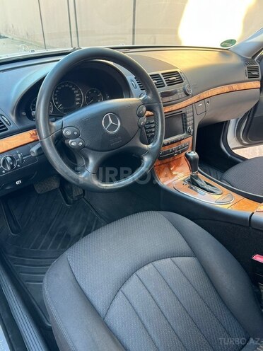 Mercedes E 220-8