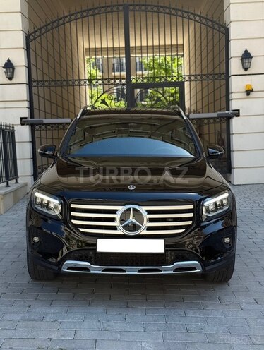 Mercedes GLB 200-1