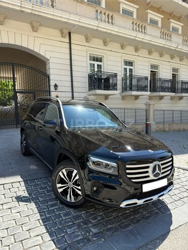 Mercedes GLB 200-8