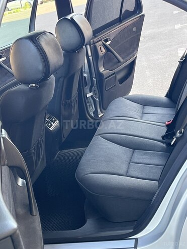 Mercedes E 240-14