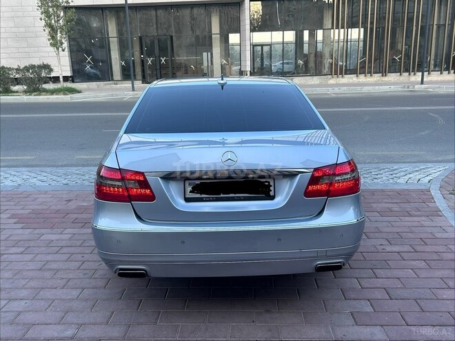 Mercedes E 220-3