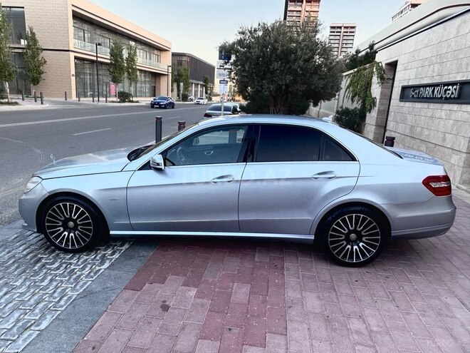Mercedes E 220-6