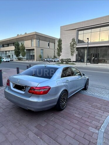 Mercedes E 220-4