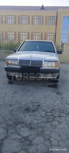 Mercedes 190-1