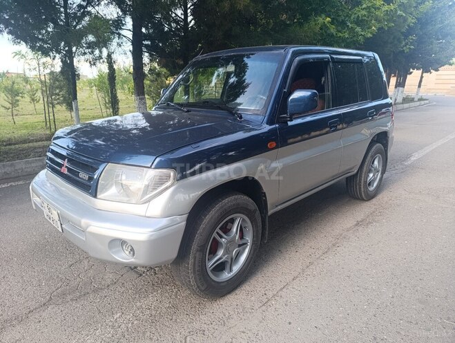 Mitsubishi Pajero io-2