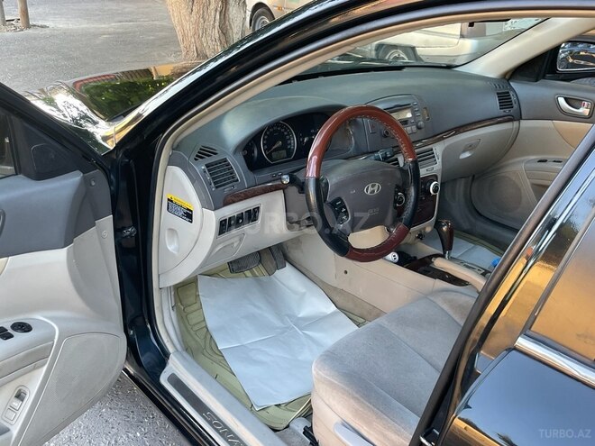 Hyundai Sonata-2