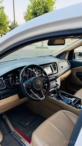 Kia Carnival-7