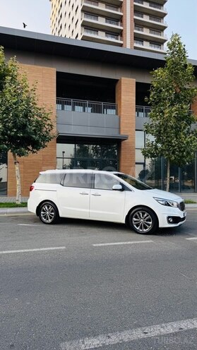 Kia Carnival-3