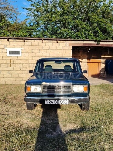 LADA (VAZ) 2107-2