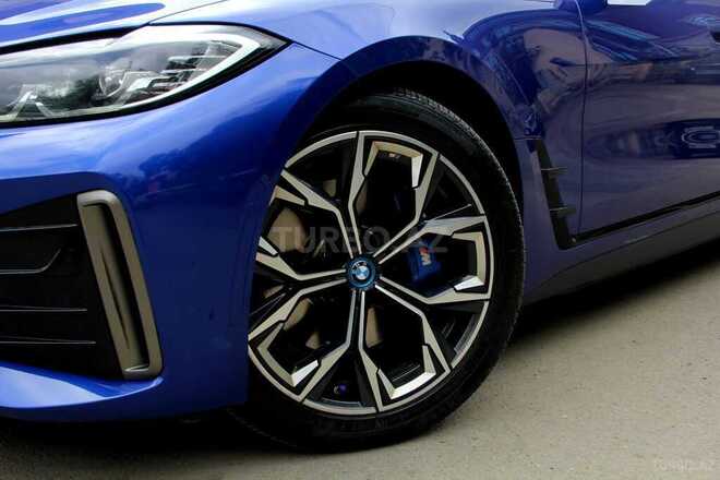 BMW i4-7