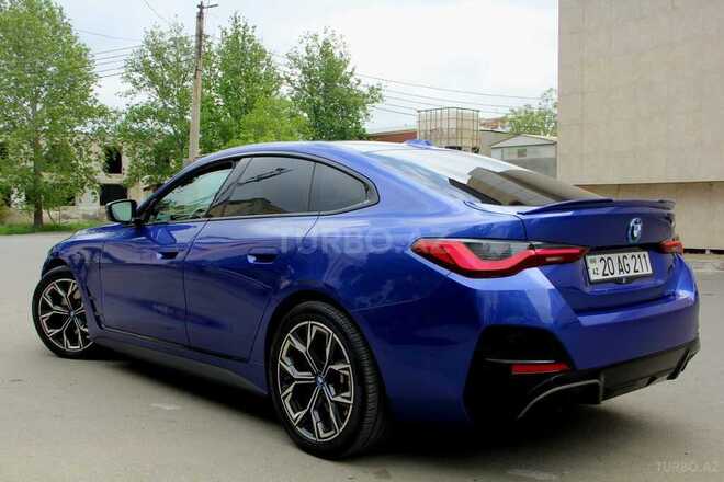 BMW i4-12